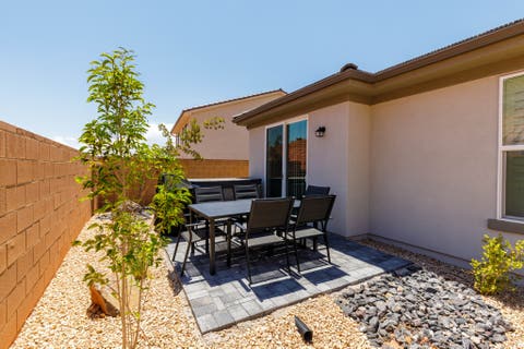 Tiny photo for 1396 N RUSTICO DR, Washington, UT 84780 (MLS # 2174163)