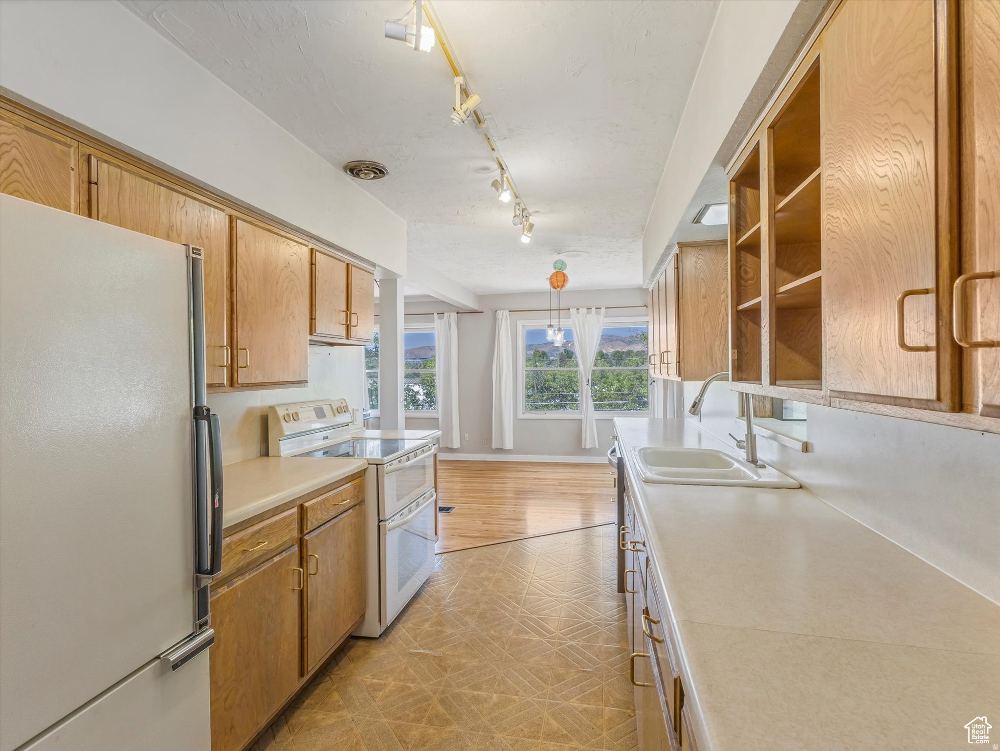 HIGHLAND PARK PLAT A - Residential Income