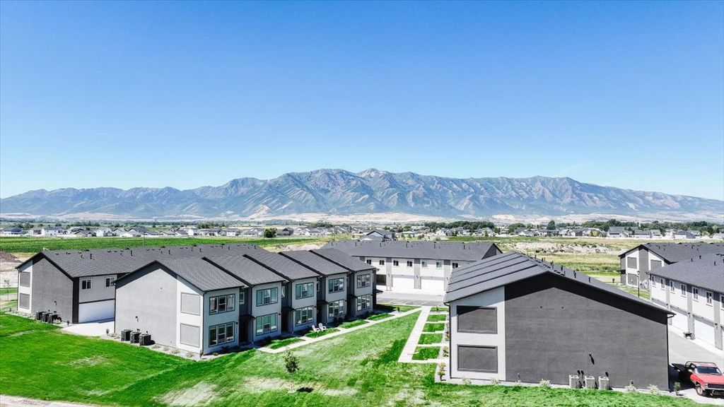 Photo of 3372 S 1010 W, Nibley, UT 84321 (MLS # 2126143)