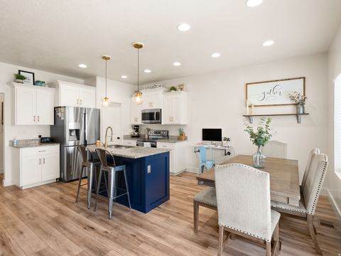 Tiny photo for 812 N SPRING LN, Spanish Fork, UT 84660 (MLS # 2127764)