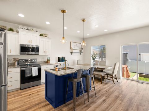 Tiny photo for 812 N SPRING LN, Spanish Fork, UT 84660 (MLS # 2127764)
