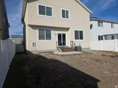 Tiny photo for 349 S 850 E, American Fork, UT 84003 (MLS # 2143561)