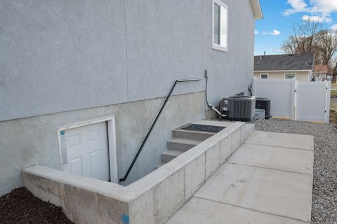 Tiny photo for 511 N 650 E #LOT 18, Springville, UT 84663 (MLS # 2127879)