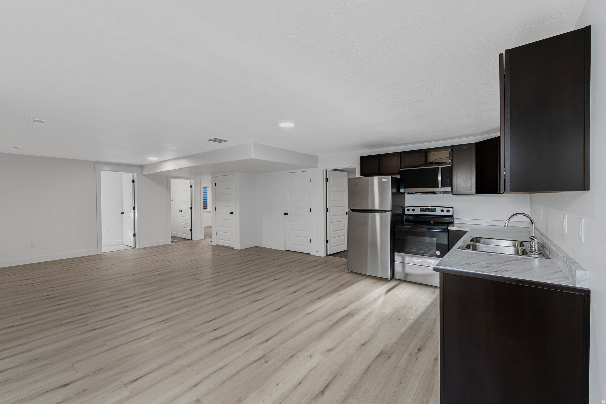 HIGH RIDGE - Residential