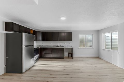 Tiny photo for 587 N BENNEDICT DR, Saratoga Springs, UT 84045 (MLS # 2121232)