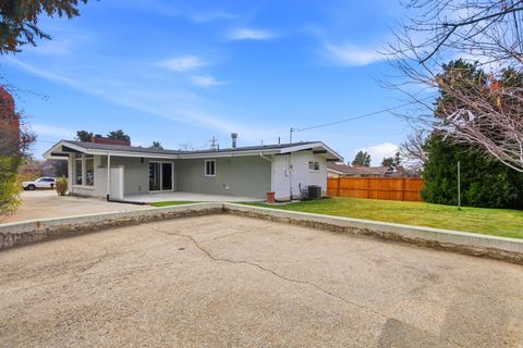 Tiny photo for 2809 E 4510 S, Holladay, UT 84117 (MLS # 2124725)