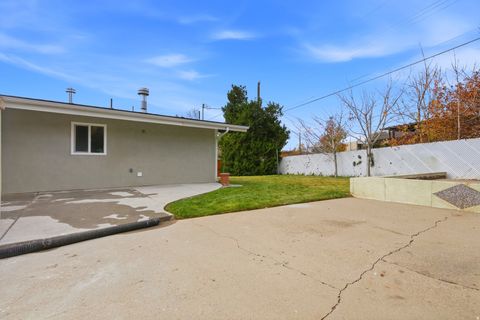 Tiny photo for 2809 E 4510 S, Holladay, UT 84117 (MLS # 2124725)