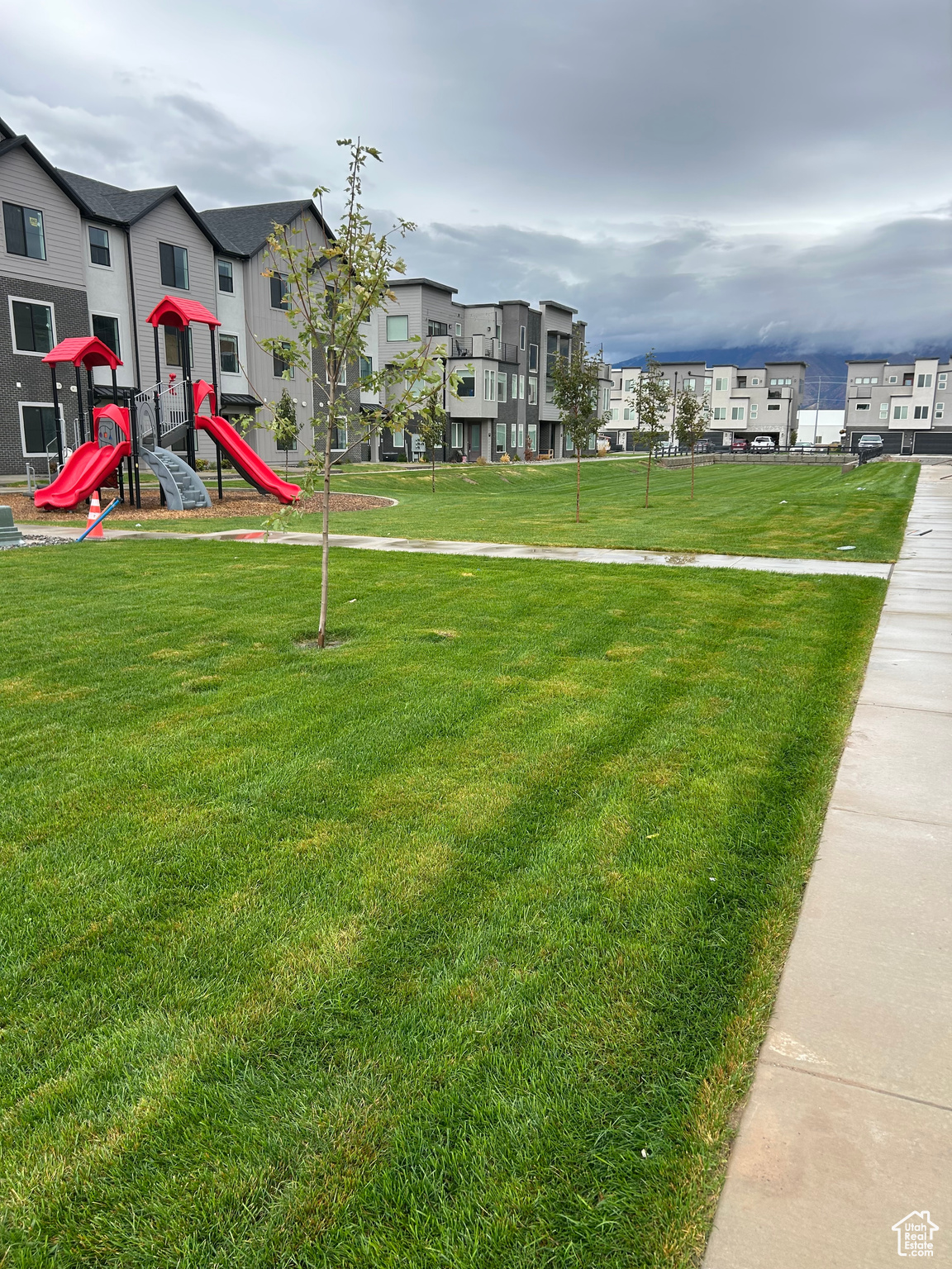 HAVEN OAKS - Residential
