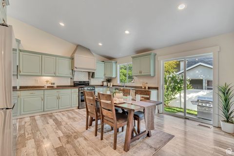 Tiny photo for 812 S SARATOGA DR, Saratoga Springs, UT 84045 (MLS # 2110837)