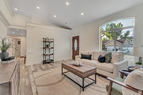 Tiny photo for 812 S SARATOGA DR, Saratoga Springs, UT 84045 (MLS # 2110837)