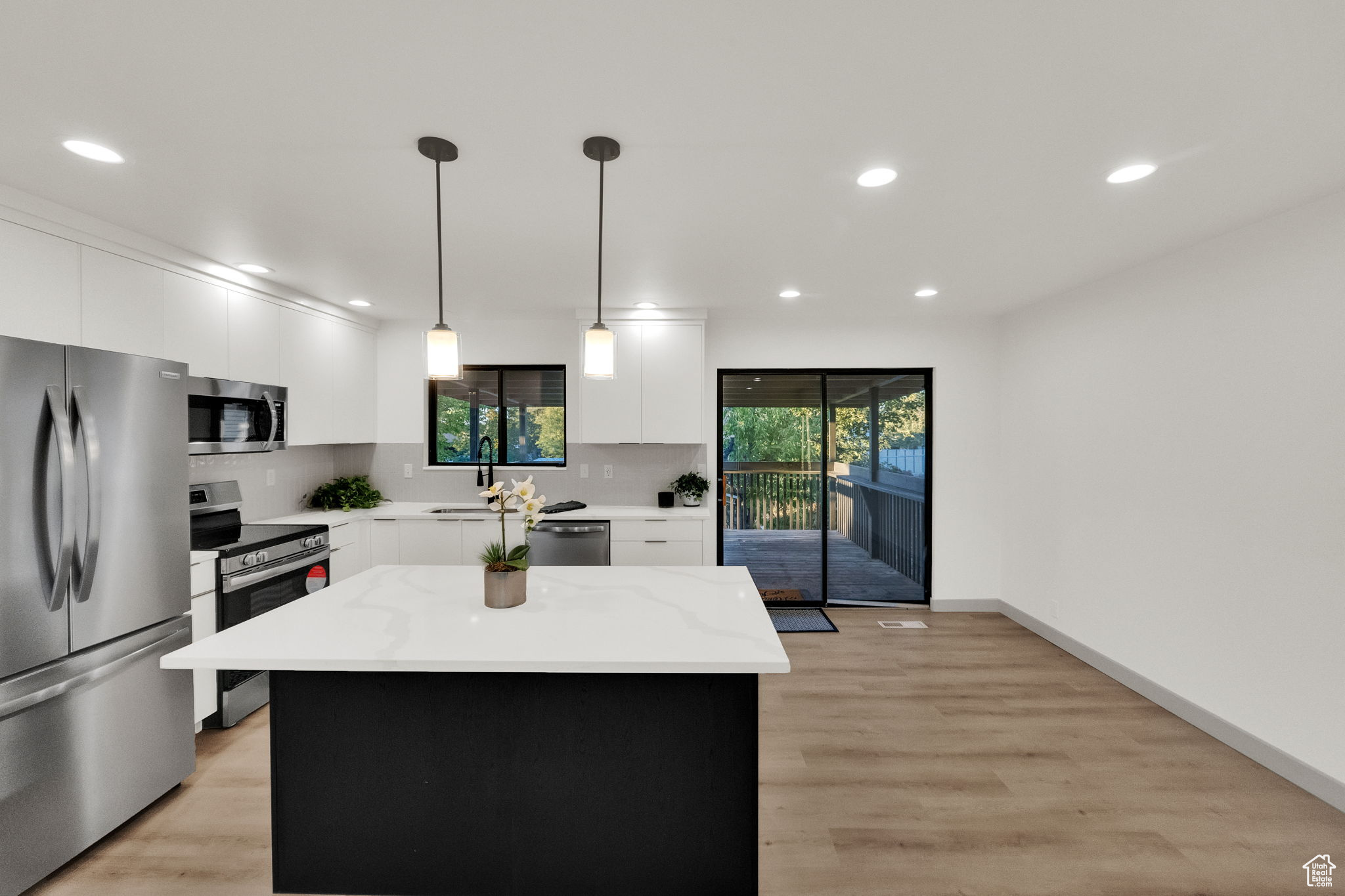 OAKWOOD ESTS 03 - Residential