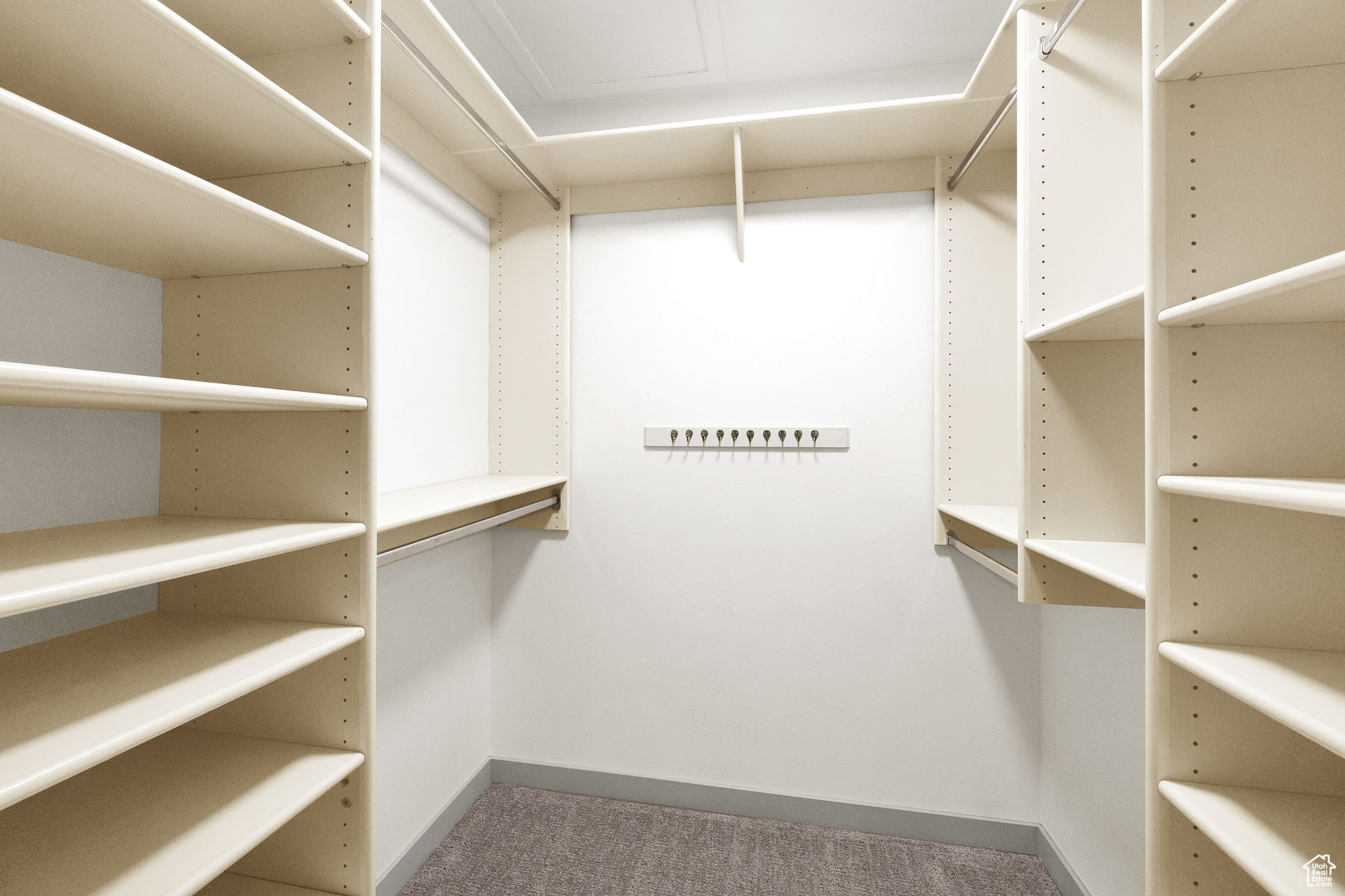 OAKWOOD ESTS 03 - Residential