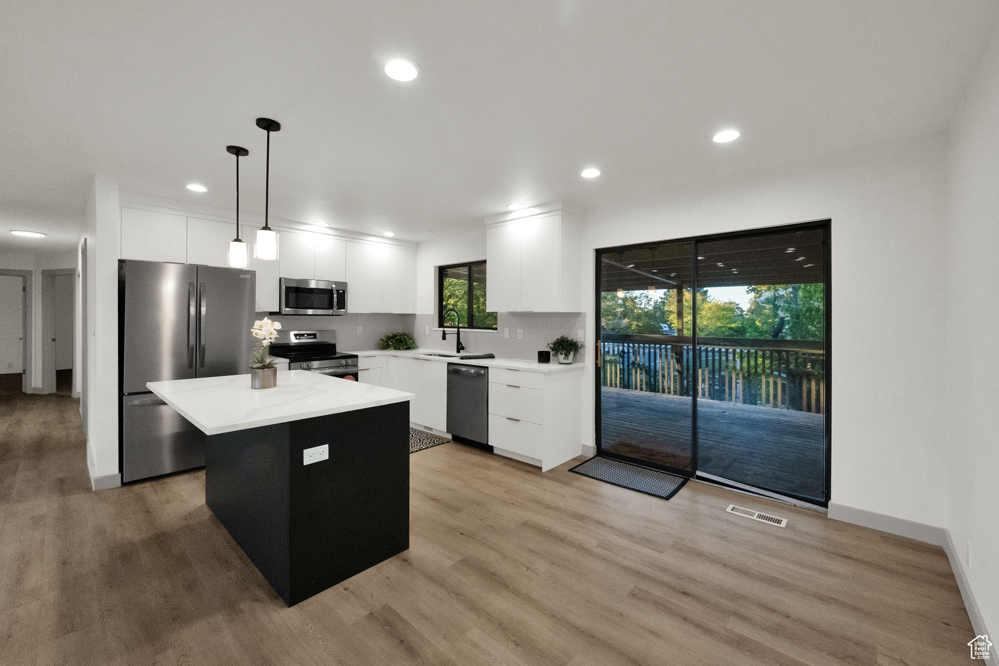 OAKWOOD ESTS 03 - Residential