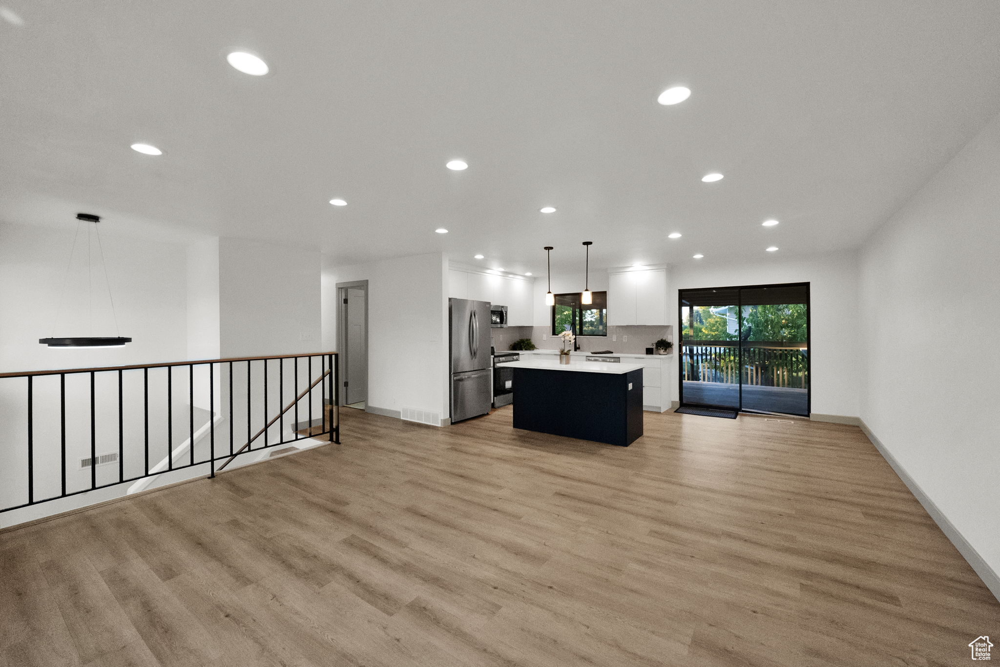 OAKWOOD ESTS 03 - Residential