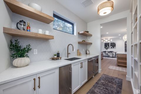 Tiny photo for 3685 S CRAIG CIR E, Salt Lake City, UT 84109 (MLS # 2086514)