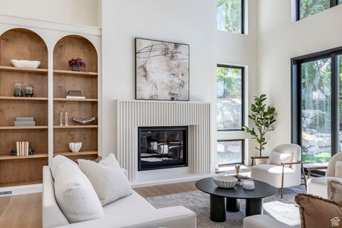 Tiny photo for 3685 S CRAIG CIR E, Salt Lake City, UT 84109 (MLS # 2086514)