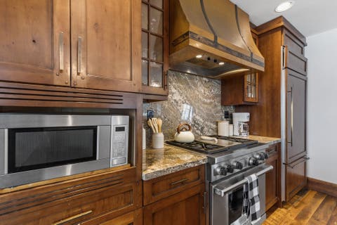 Tiny photo for 8889 EMPIRE CLUB DR #304, Deer Valley, UT 84060 (MLS # 2180150)
