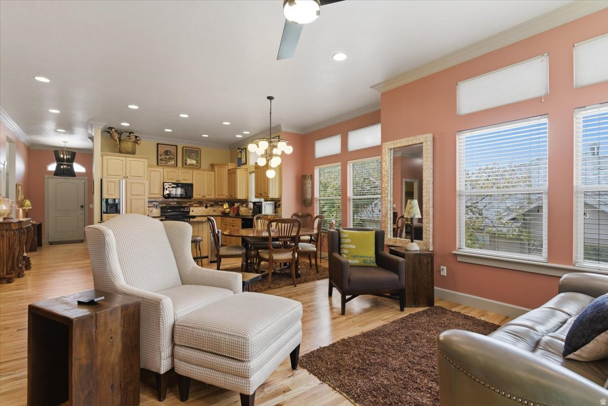 COUNTRY OAKS - Residential