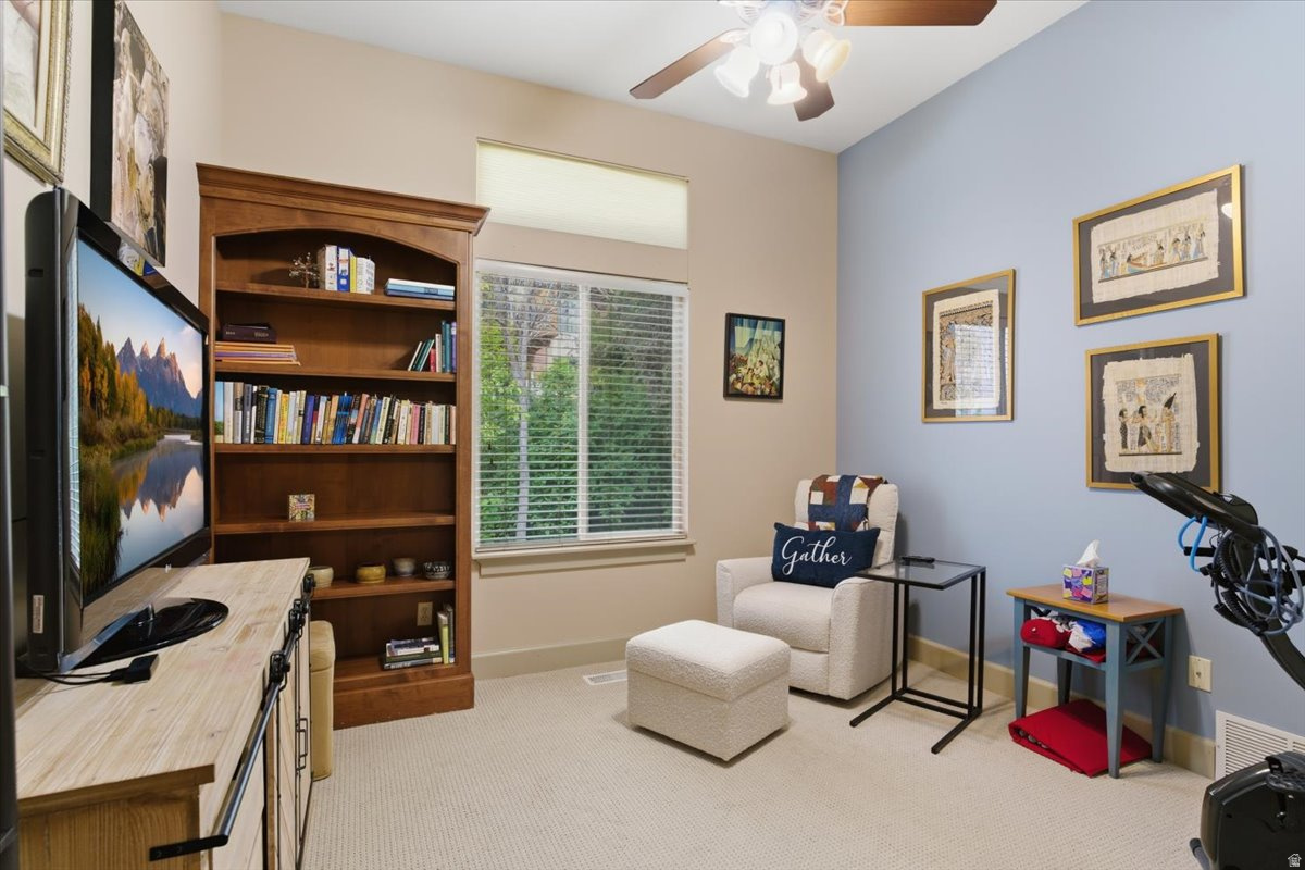 COUNTRY OAKS - Residential