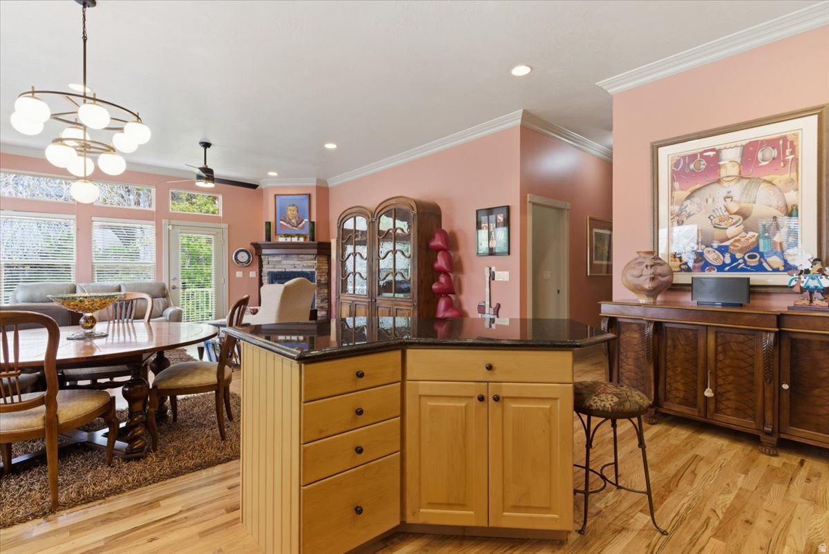 COUNTRY OAKS - Residential