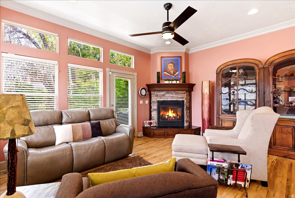 COUNTRY OAKS - Residential