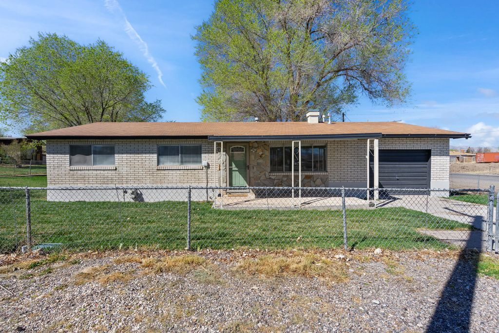 Photo of 102 S CENTER, Redmond, UT 84652 (MLS # 2146165)