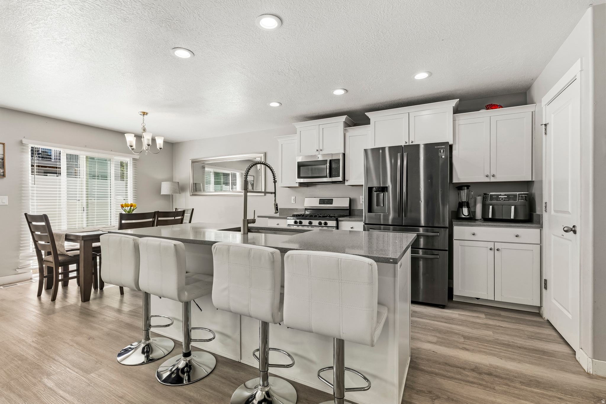 SOUTH HILLS - Residential