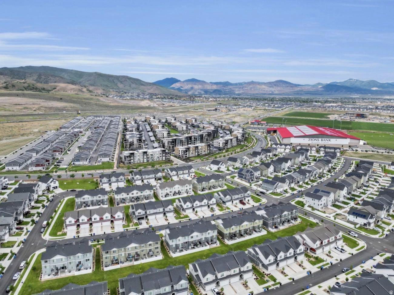 SOUTH HILLS - Residential
