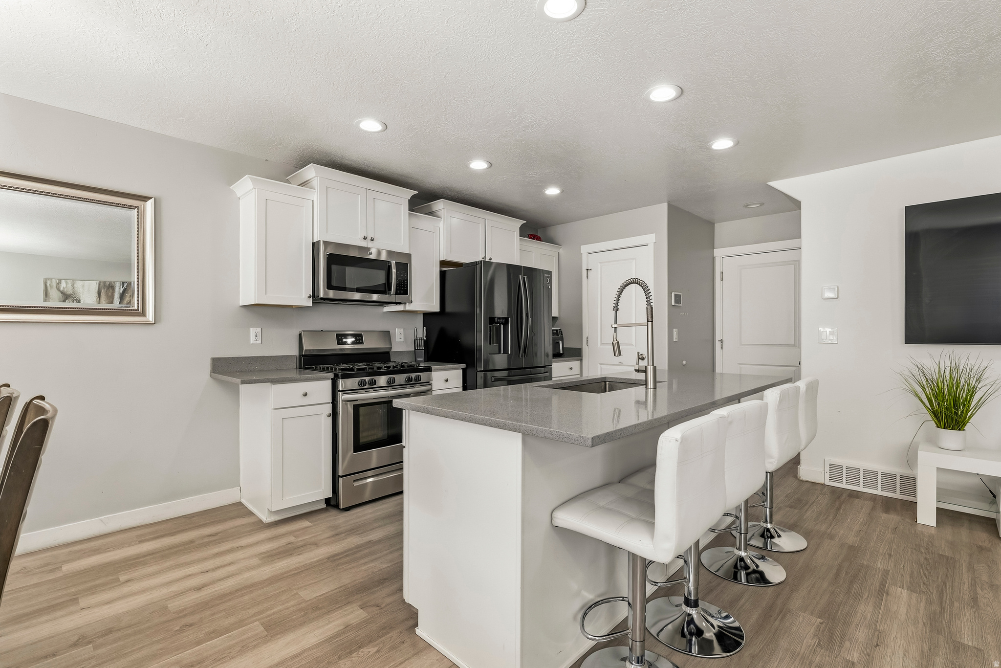 SOUTH HILLS - Residential