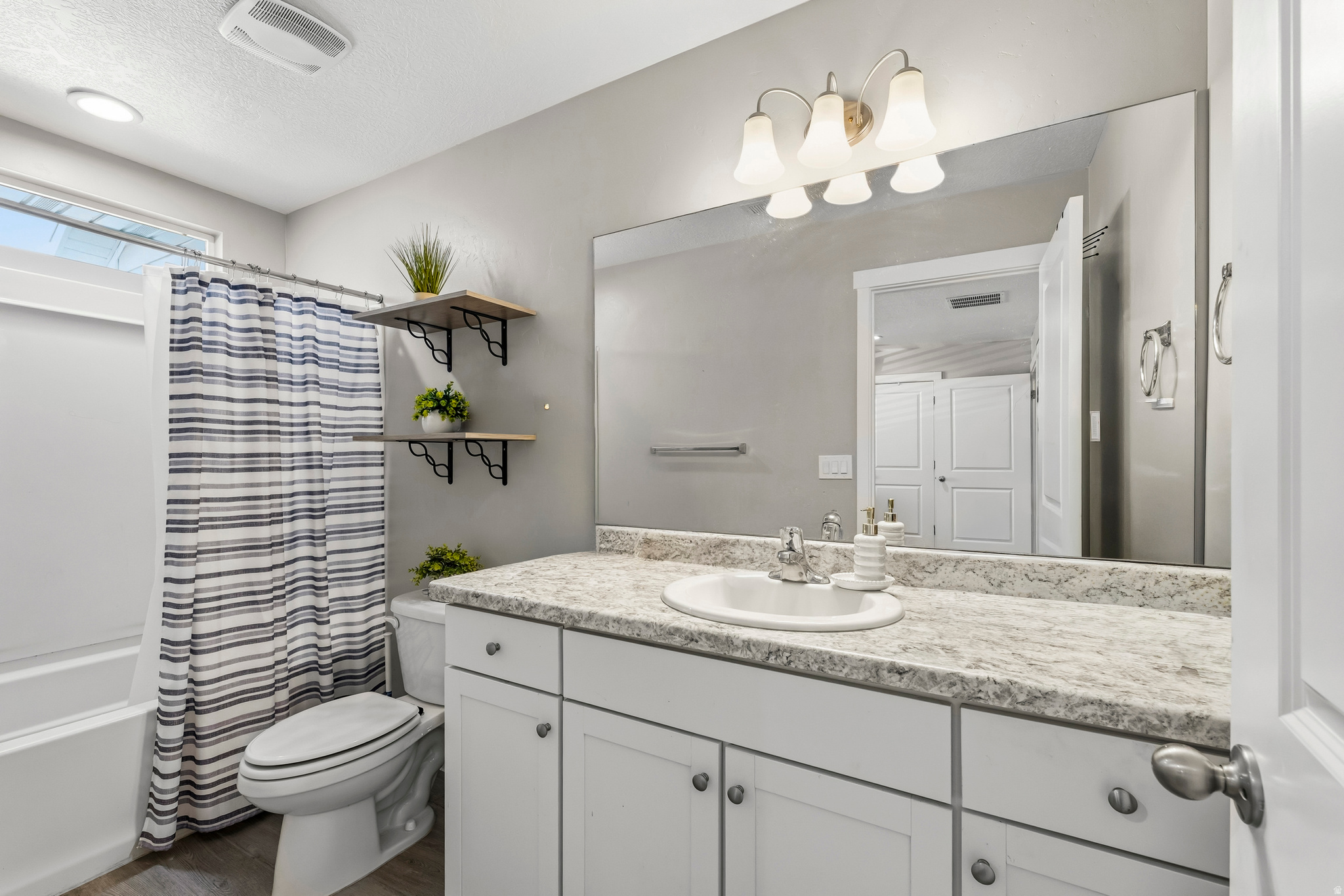 SOUTH HILLS - Residential
