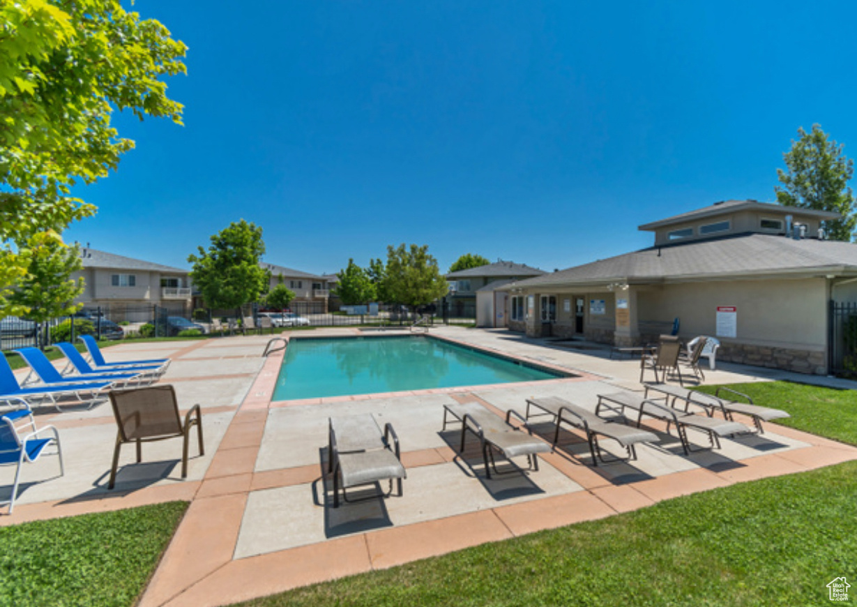 ASPEN SPRINGS - Residential