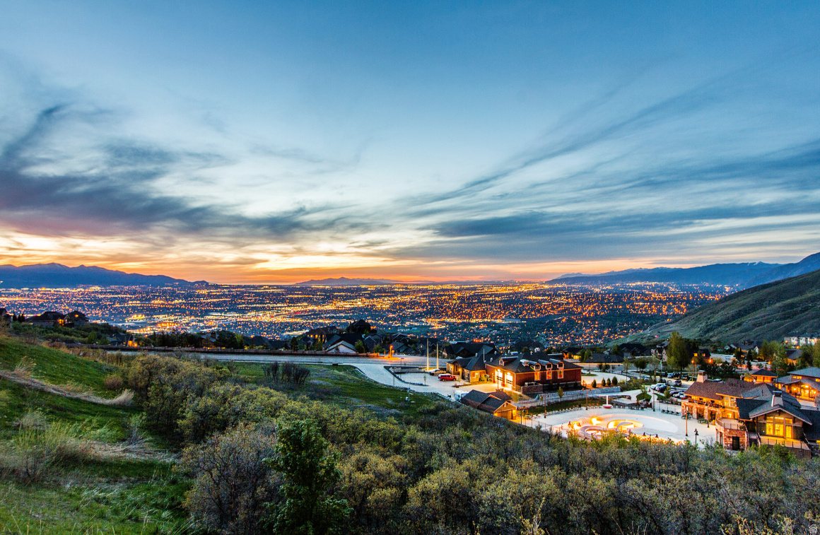 EAGLE CREST NO 3 AT SUNCREST - Residential