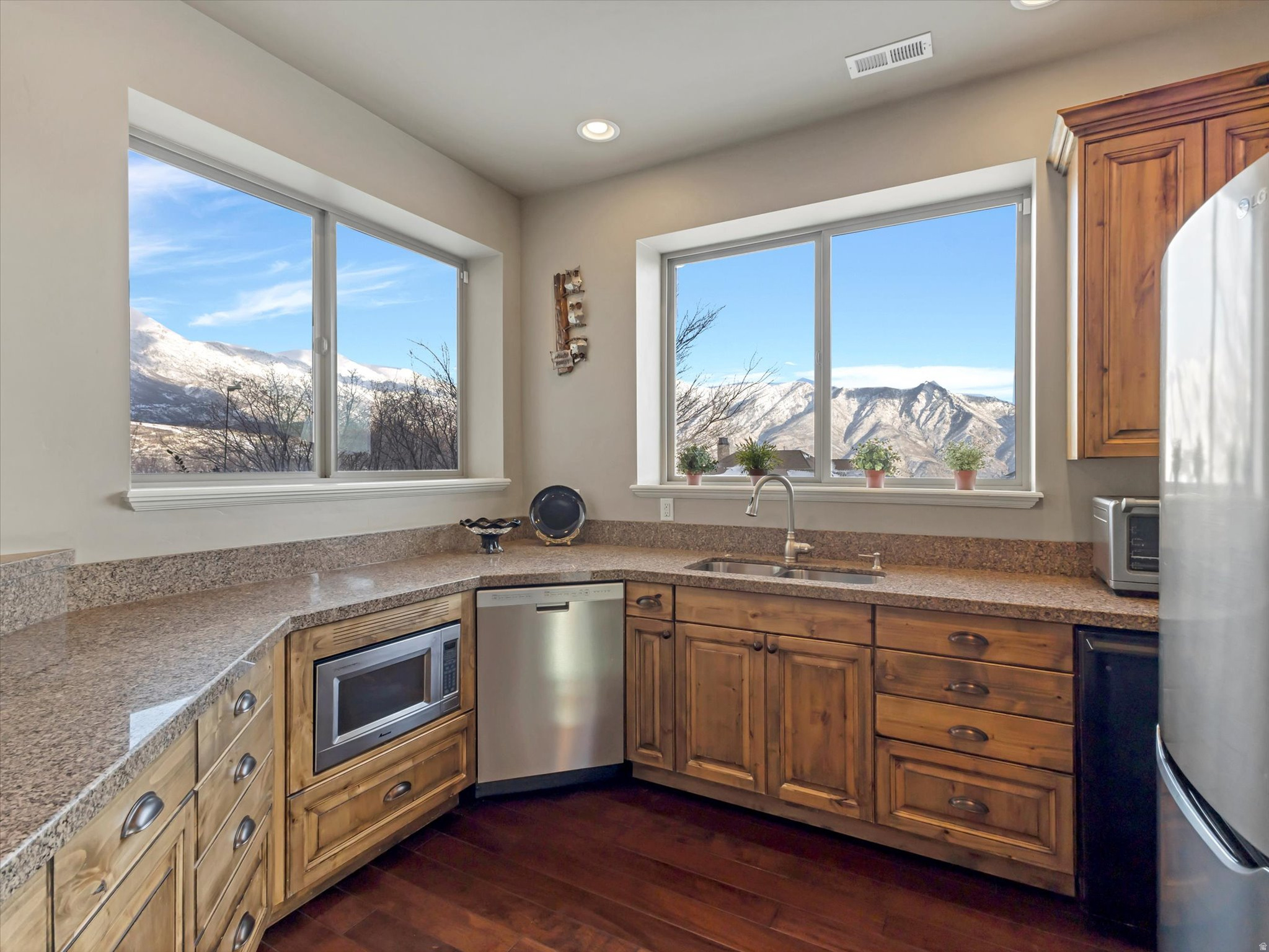 EAGLE CREST NO 3 AT SUNCREST - Residential