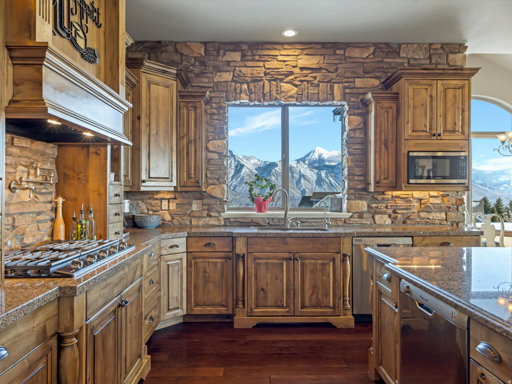 EAGLE CREST NO 3 AT SUNCREST - Residential