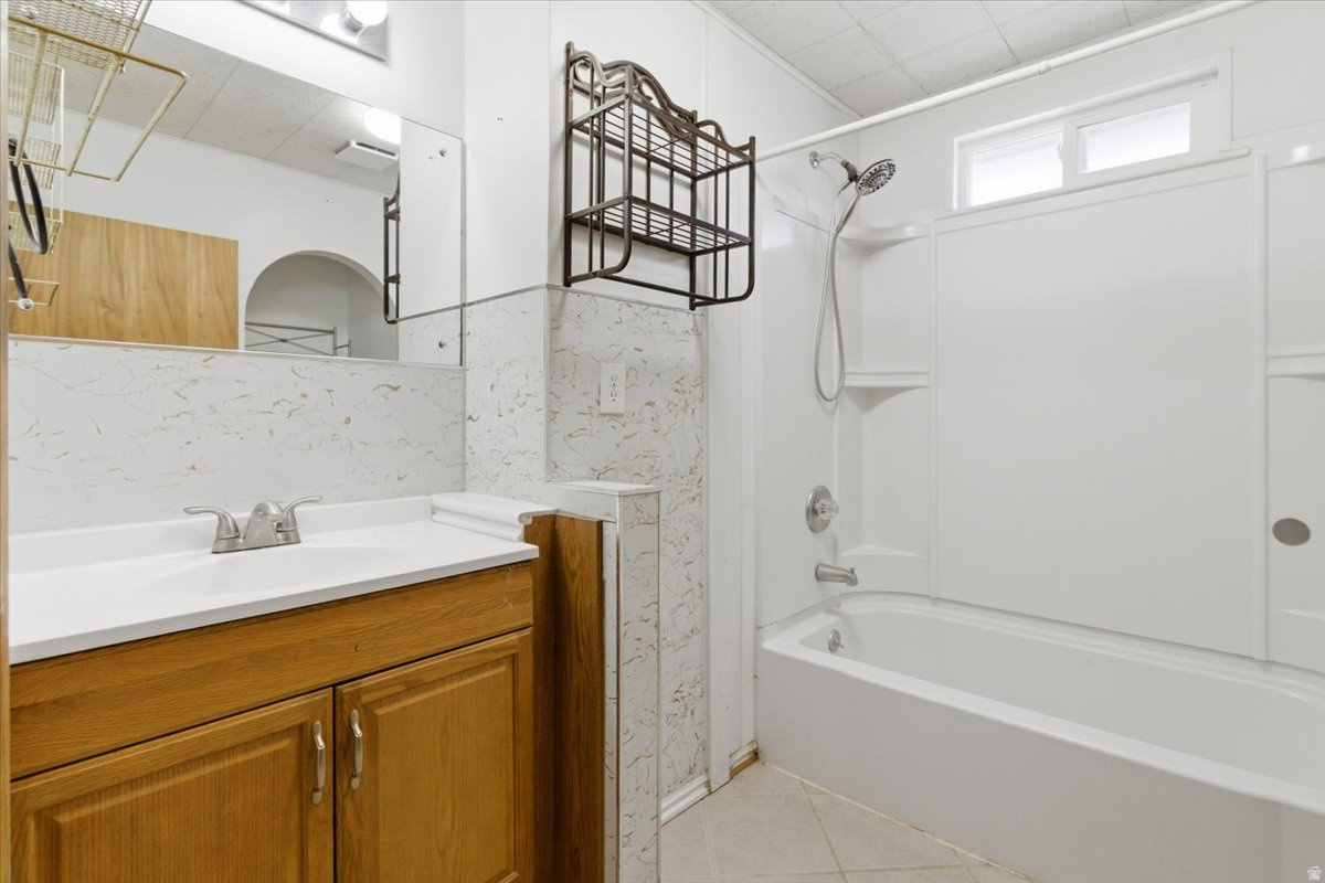 YOUNG PROPERTY - Residential