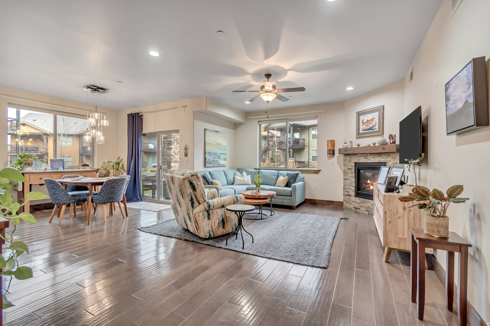 BLACK ROCK RIDGE - Residential