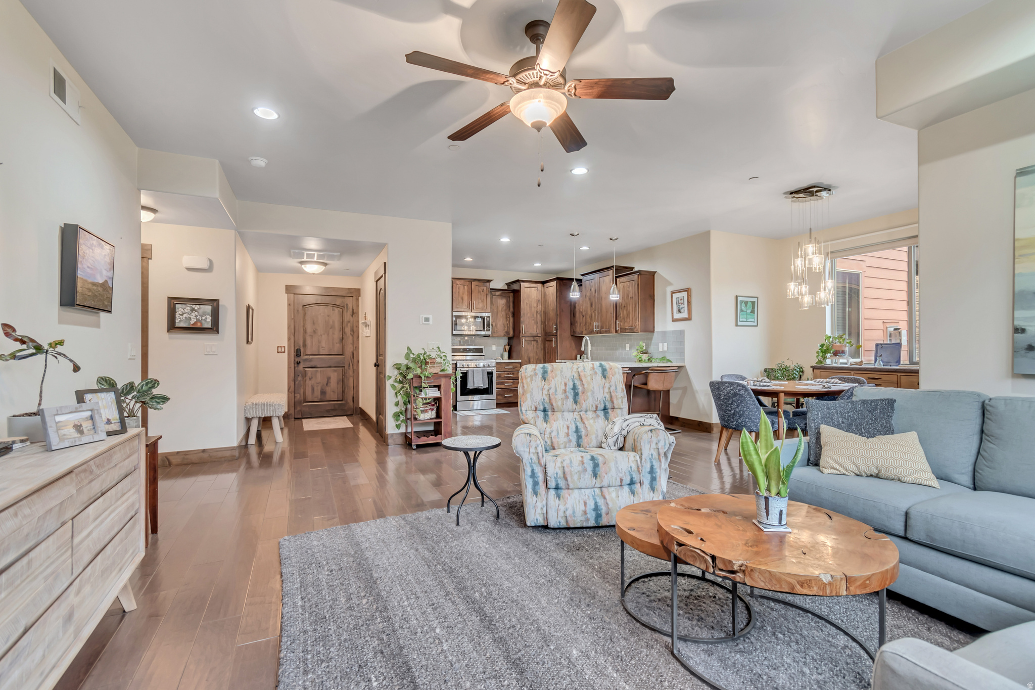 BLACK ROCK RIDGE - Residential