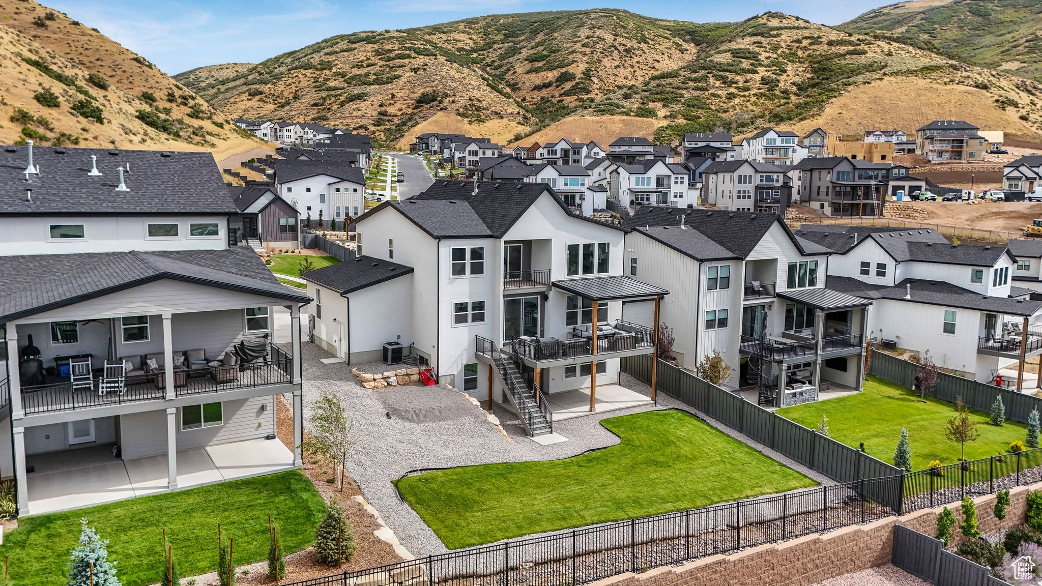 CANYON POINT - Residential