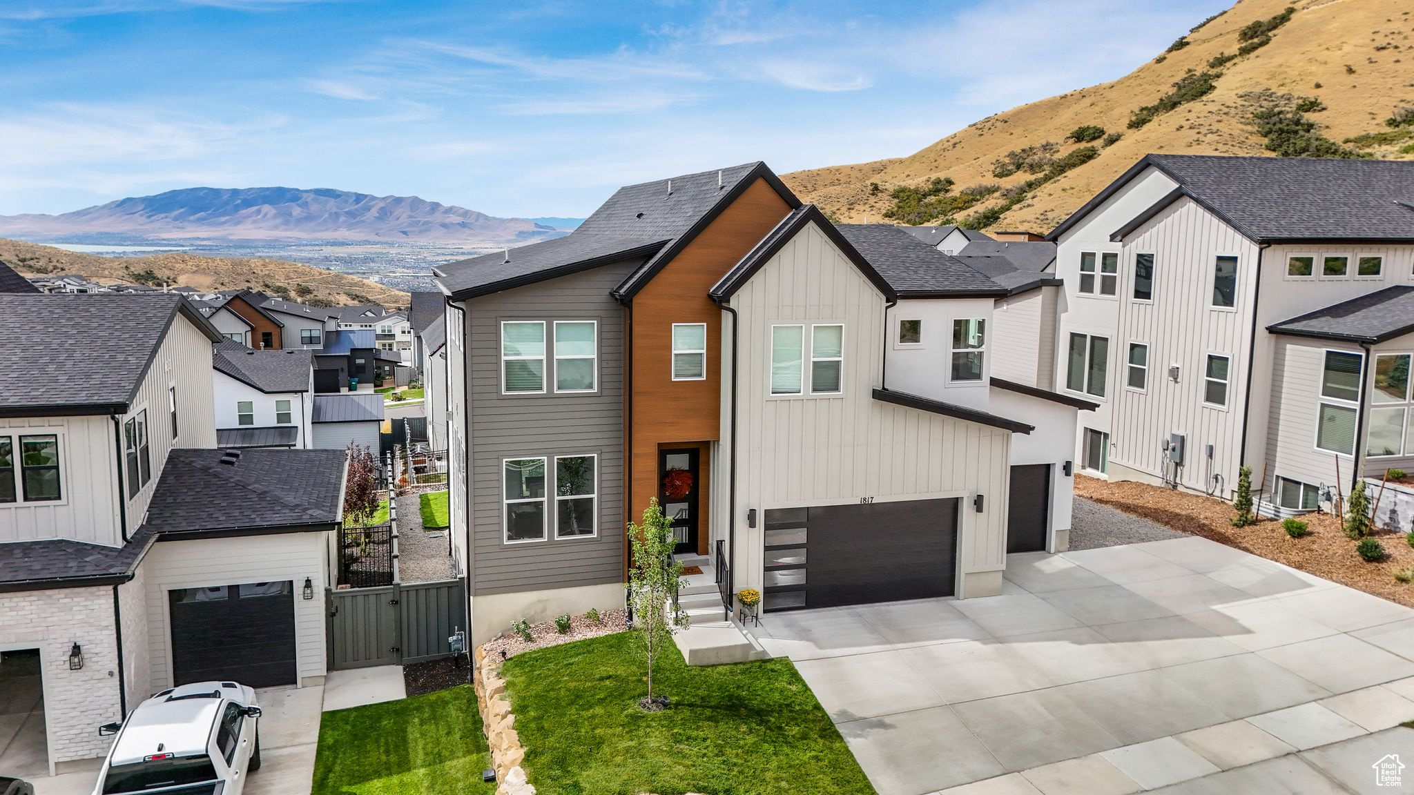 CANYON POINT - Residential