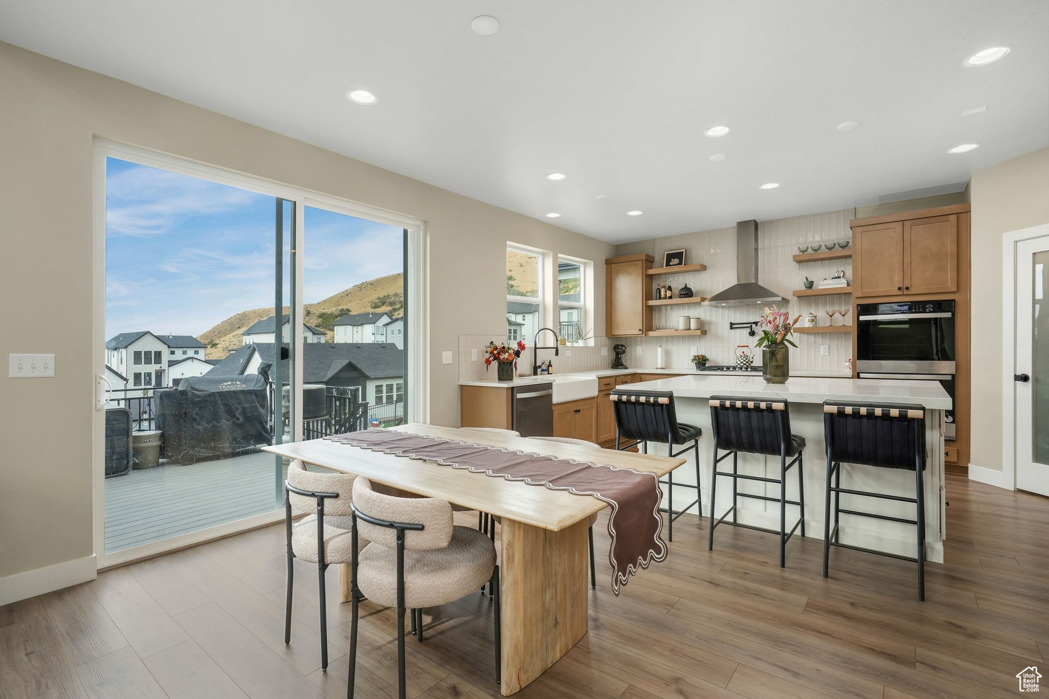 CANYON POINT - Residential