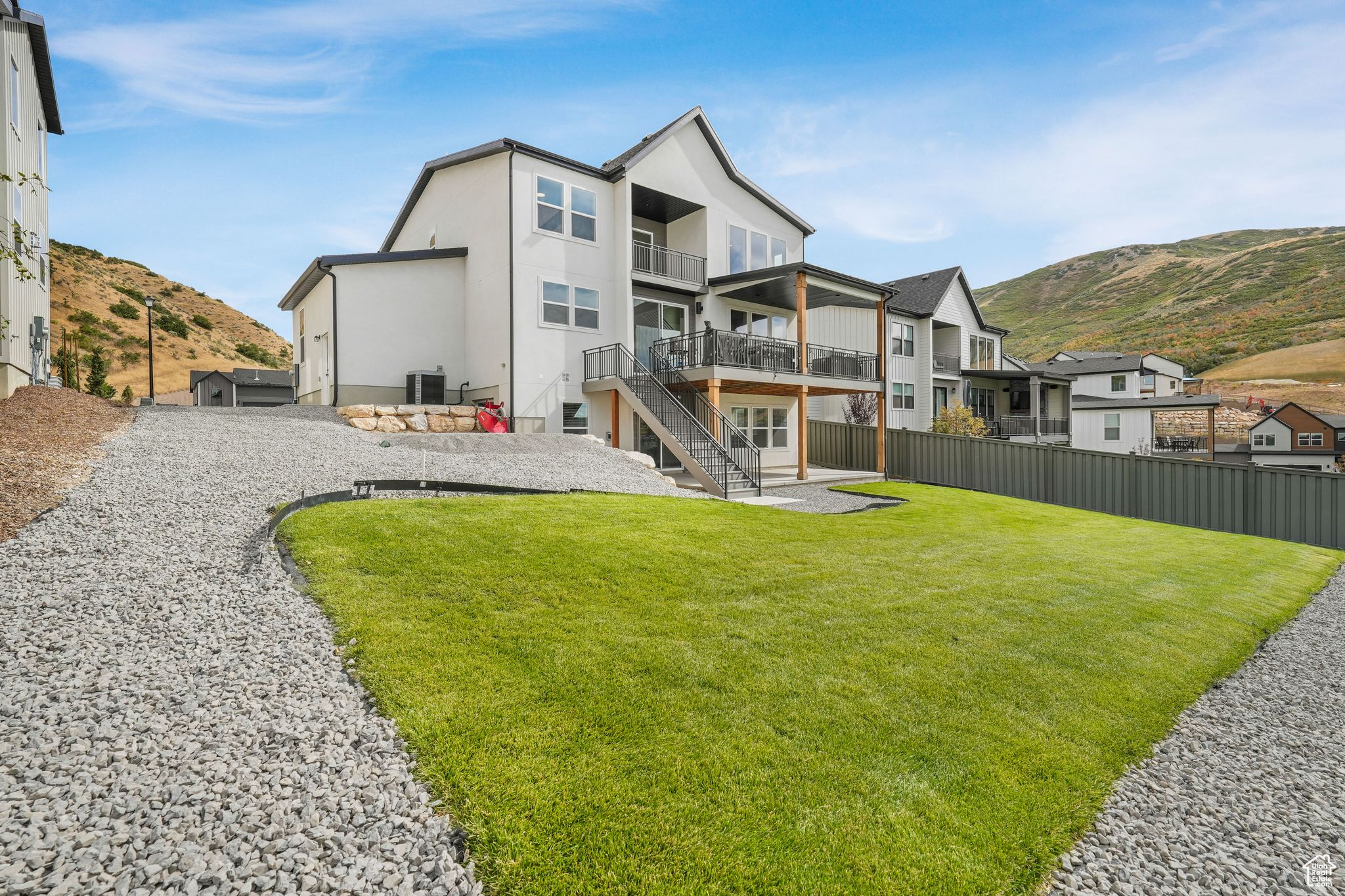 CANYON POINT - Residential