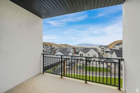 Tiny photo for 1817 W BAD ROCK CIR, Lehi, UT 84048 (MLS # 2110667)