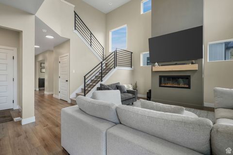 Tiny photo for 1817 W BAD ROCK CIR, Lehi, UT 84048 (MLS # 2110667)
