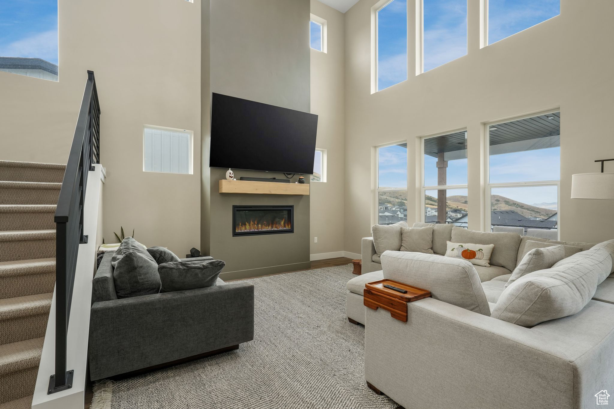 CANYON POINT - Residential