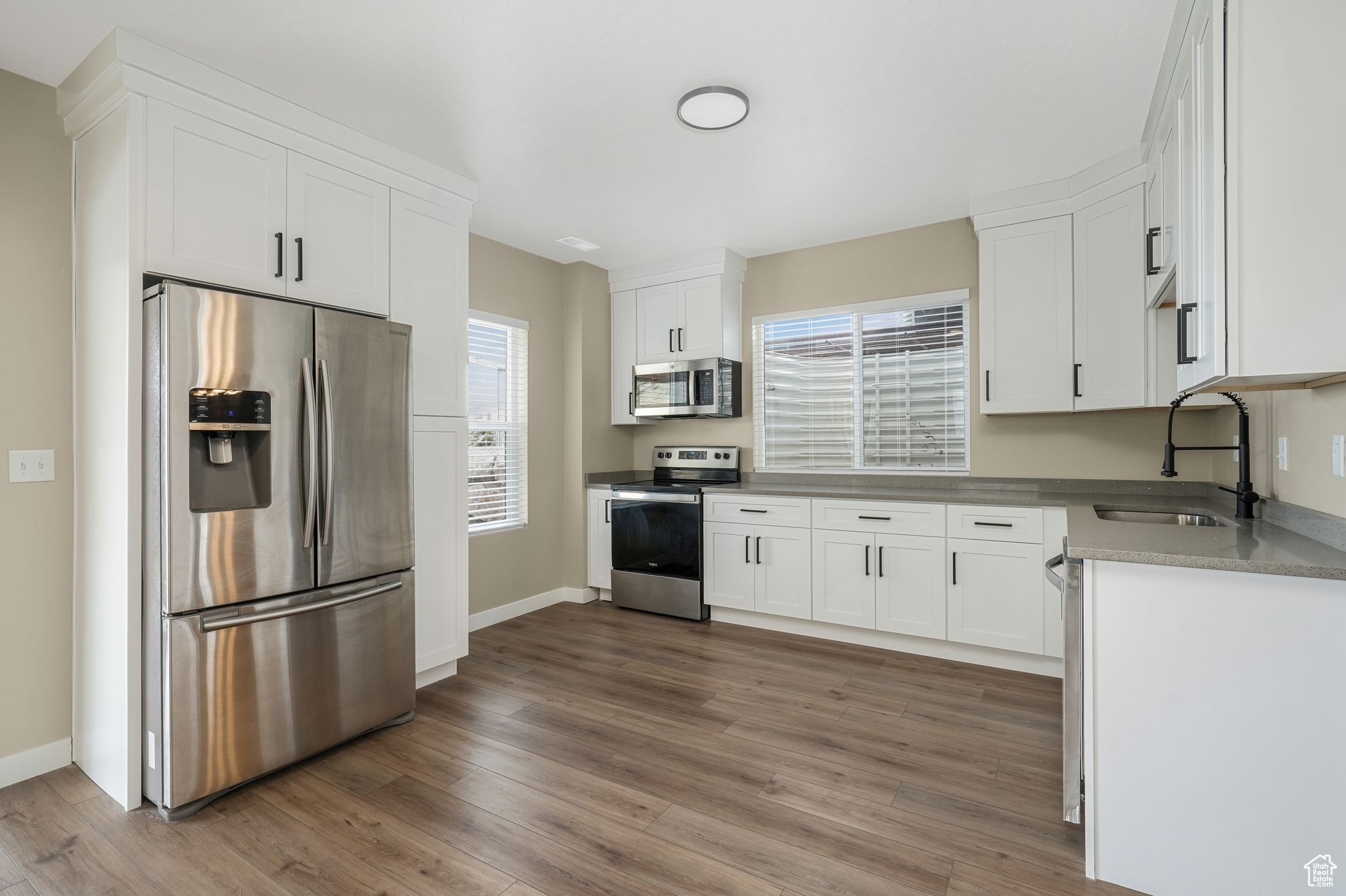CANYON POINT - Residential