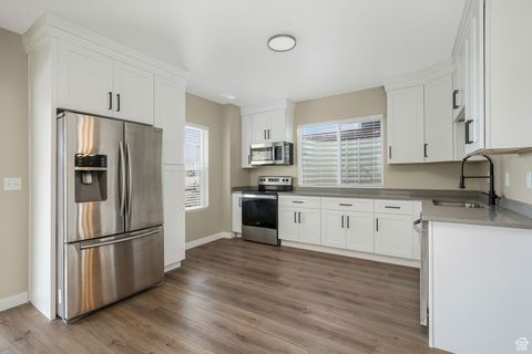 Tiny photo for 1817 W BAD ROCK CIR, Lehi, UT 84048 (MLS # 2110667)
