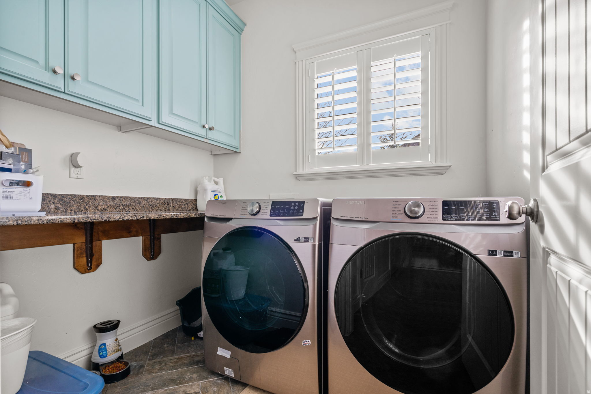 RIVER COVE - Residential