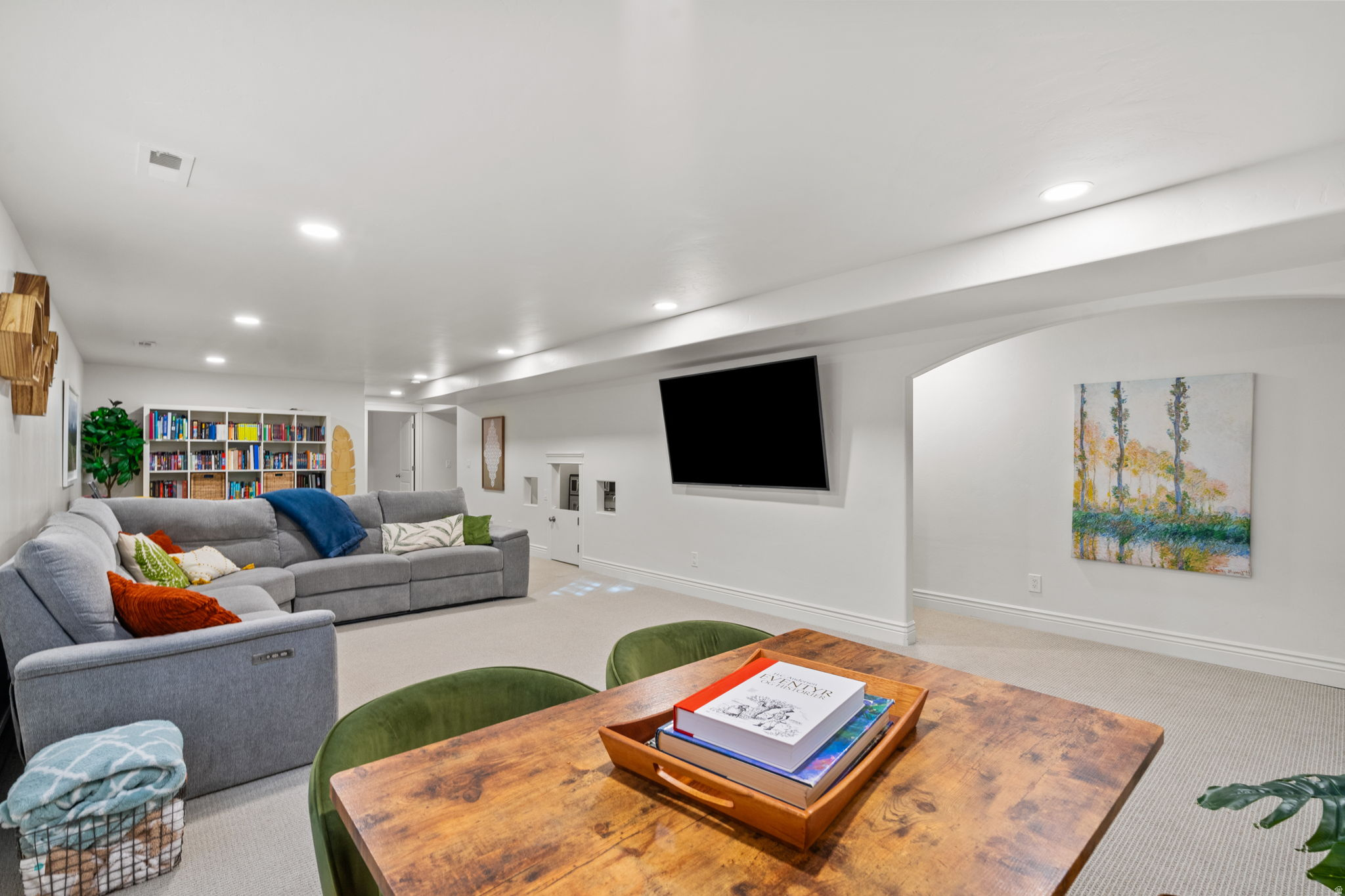 RIVER COVE - Residential