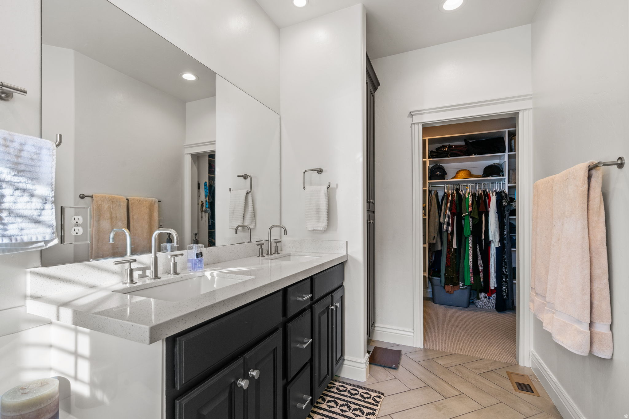 RIVER COVE - Residential