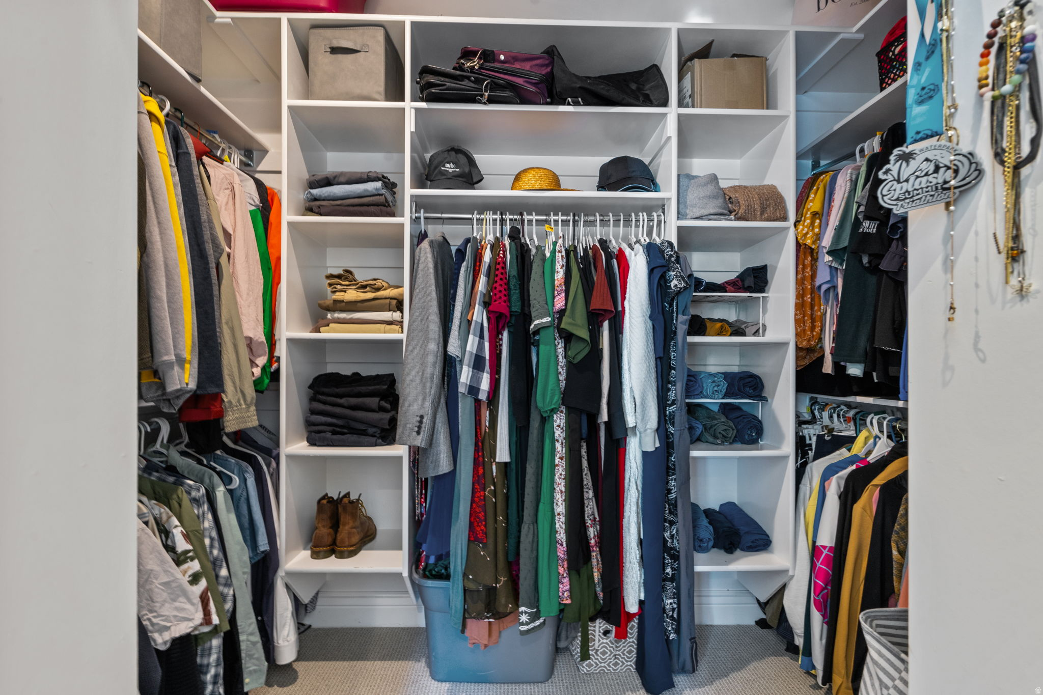 RIVER COVE - Residential